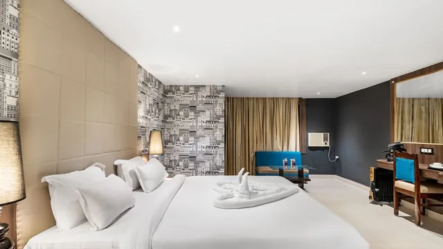 غرفة بريميوم كلاسيكية بسرير كينج بإطلالة على المدينة، NIRANJANA HOTEL 2/9