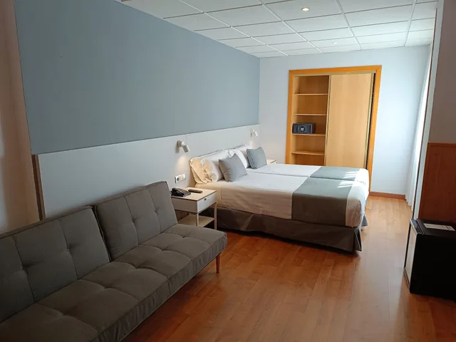 غرفة غراند بسريرين منفصلين، Hotel Mendez Nunez 1/10