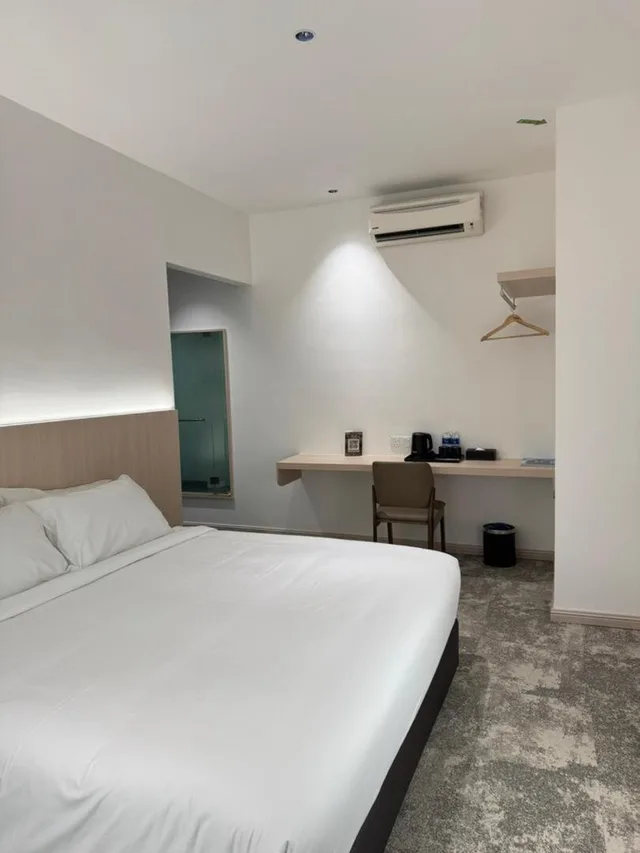 غرفة ديلوكس بسرير مزدوج، KOHO HOTEL 1/7