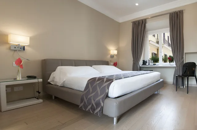 غرفة سوبيريور بسرير كوين بإطلالة على المدينة، Hotel Scalinata Di Spagna 3/10