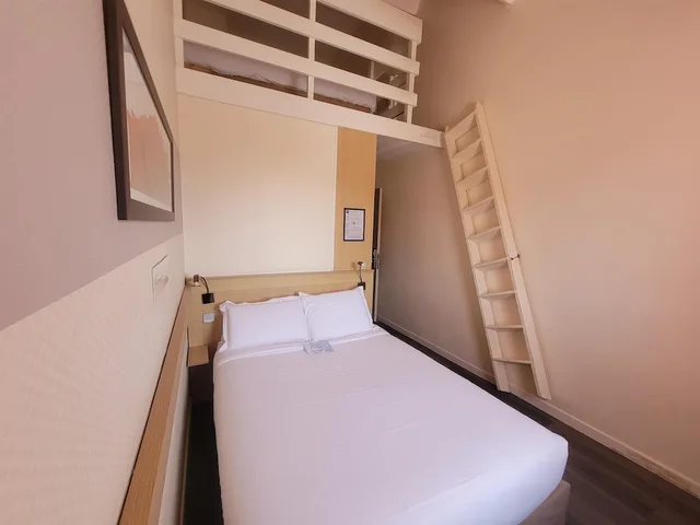 غرفة قياسية بسرير مزدوج وسريرين منفصلين، Kyriad Rennes Chantepie 6/10