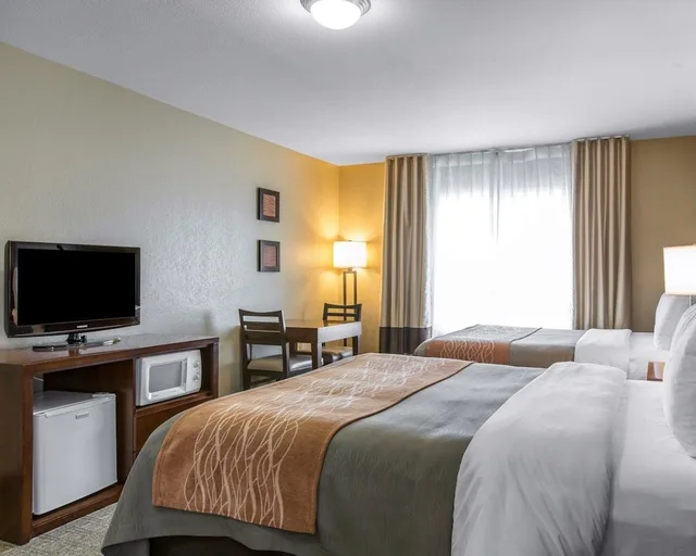 غرفة سوبيريور بسريرين كوين، Comfort Inn & Suites Ventura Beach 6/9
