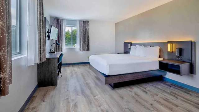 غرفة بسرير كوين، Motel6 Bethel, CT - Danbury 1/5
