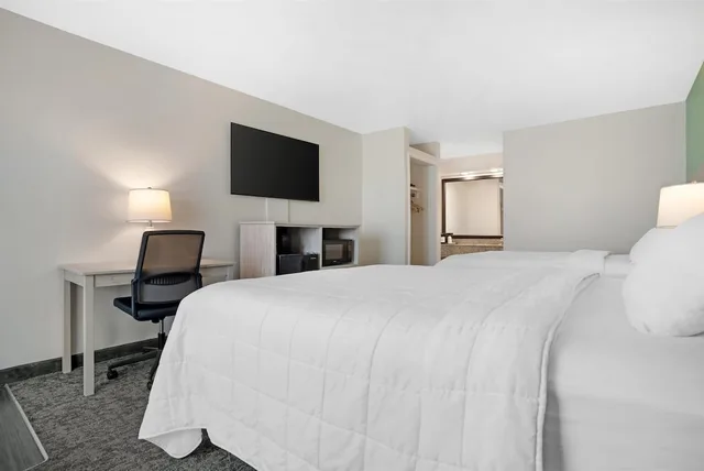 غرفة قياسية بسريرين كوين، Best Western Navarre Waterfront 5/8