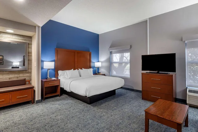 جناح بغرفة نوم واحدة لذوي الإعاقة، Comfort Suites near Birkdale Village Huntersville 2/10