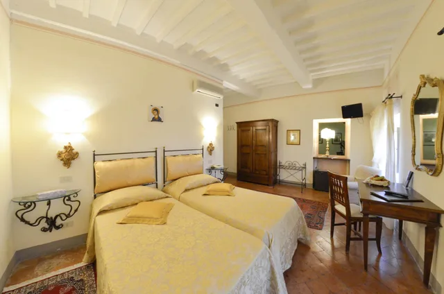 Superior, Double Bed, San Michele 3/9