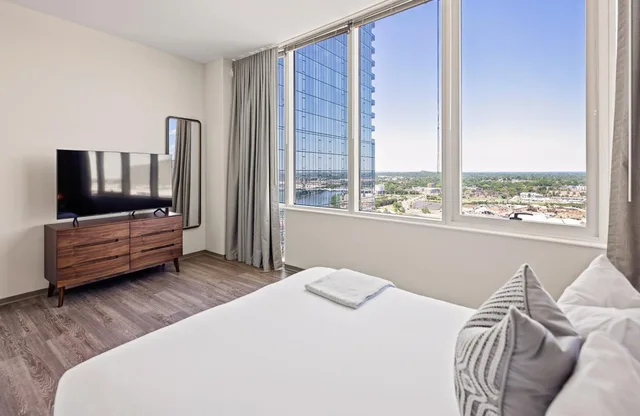3 Bedrooms, Sky, Presidential, Suite، Placemakr Premier SoBro 7/15