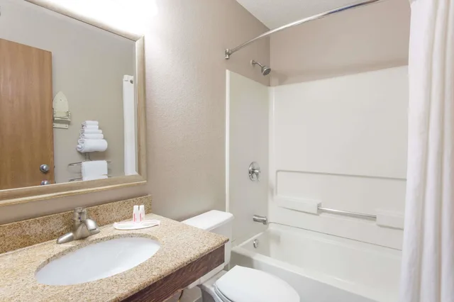 غرفة بسريرين مزدوجين للمدخنين، Super 8 By Wyndham Richmond Midlothian Turnpike 5/5