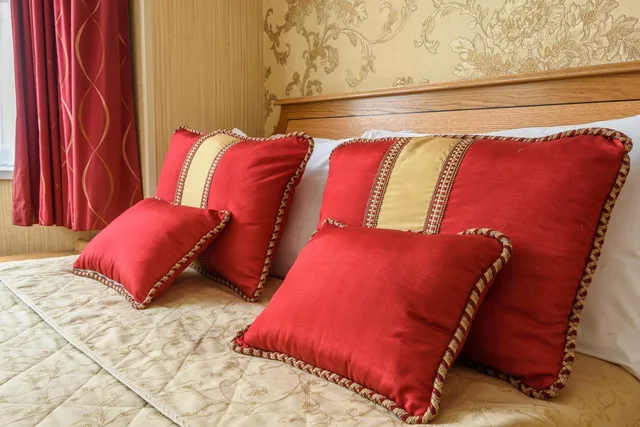 Classic, Triple, Montana Hotel London 4/6