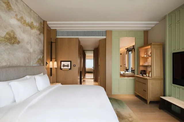 Club Corner 1 King High Floor Park View, Dusit Thani Bangkok 1/2