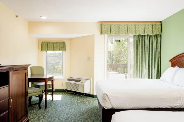 Hotel Queen، Massanutten Resort 1/3