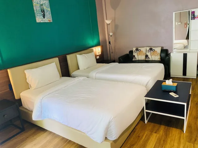 Deluxe, Twin Beds, Balcony, Bella Vista Beach Resort Koh Lipe 2/10