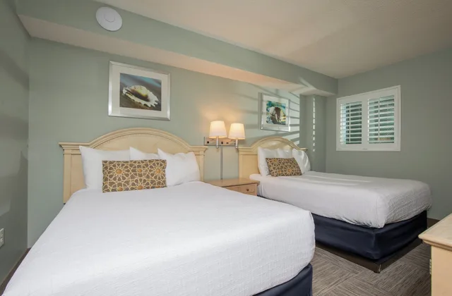 3 Bedrooms, Condo, Deluxe, 2 Double Beds, 2 King Beds, Ocean Front, Sofa، Grande Shores Ocean Resorts Condominiums 2/7