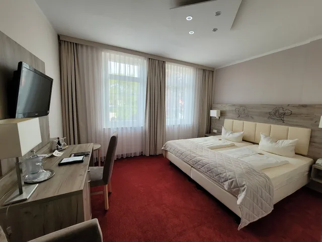 غرفة كلاسيكية بسرير كوين، Hotel Rosengarten 2/4