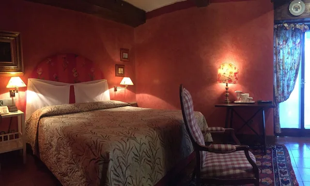 غرفة مفردة بسرير كوين، Hotel Gabbia D Apos Oro 1/1