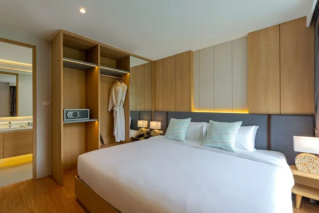 Family Suite, Premium, 1 King and 1 Single Beds, Bathtub, Wyndham Garden Naithon Phuket 1/3