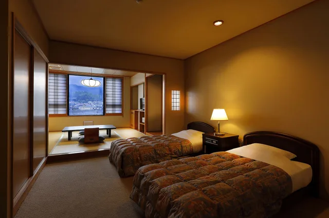 غرفة يابانية غربية بسريرين منفصلين وفرشتي فوتون، Mikuma Hotel 2/3