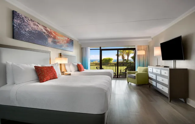 Efficiency, Ocean Front, Grande Cayman Resort 2/6