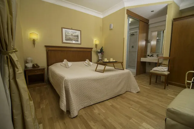 غرفة عائلية، Luxury Rooms H 2000 Roma 2/4