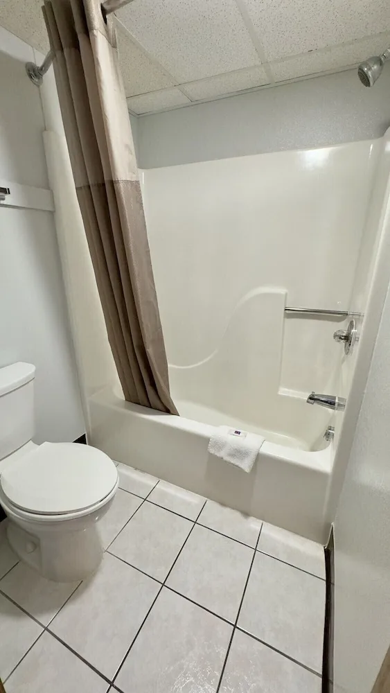 غرفة قياسية بسريرين مزدوجين، Motel6 Dyersburg, TN 8/10