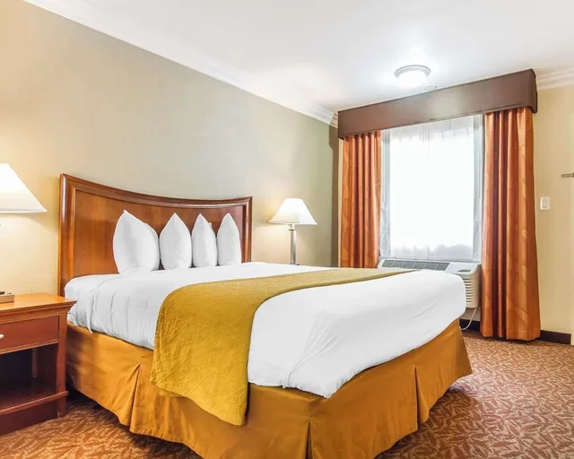 غرفة بسرير كوين لذوي الإعاقة، Quality Inn Sacramento Convention Center 1/3