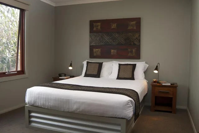 1 Bedroom, Spa, Luxury, Suite, Apartment, Kitchen، Bairnsdale Motel 1/2