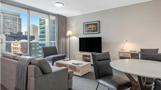 2 Bedrooms, Apartment, No Cleaning Services، Oaks Brisbane Festival Suites 1/1