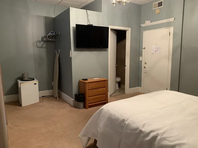 Classic, Queen Bed, No Elevator، The Hotel Belvidere 3/6