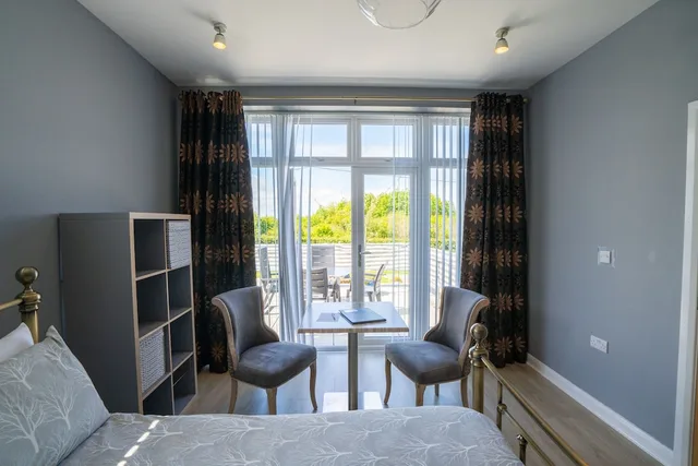 Deluxe, King Bed, Private Bathroom, Rest a While B Amp B 3/6