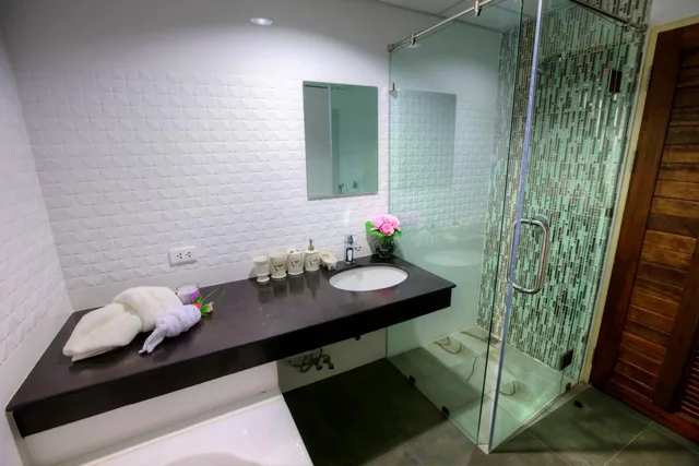 Deluxe, Suite, King Bed, The Greenery central suite & hotel 10/10