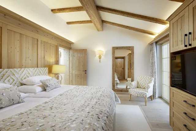 2 Bedrooms, Deluxe, Chalet, 2 King Beds, Mountain Side, Mountain View، Tennerhof Luxury Chalets 2/3