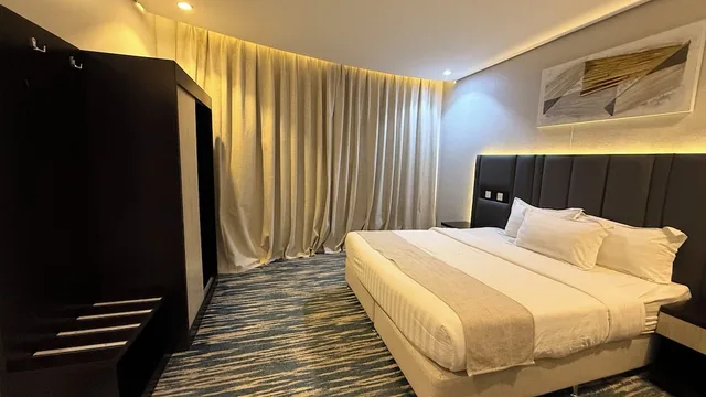 جناح استوديو بسرير كوين، قمم بارك 1(Qimam Park Hotel 1) 1/7