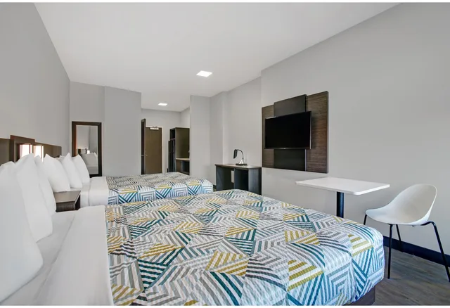 Room, Quadruple, 2 Queen Beds, Motel6 Monahans, TX 6/8