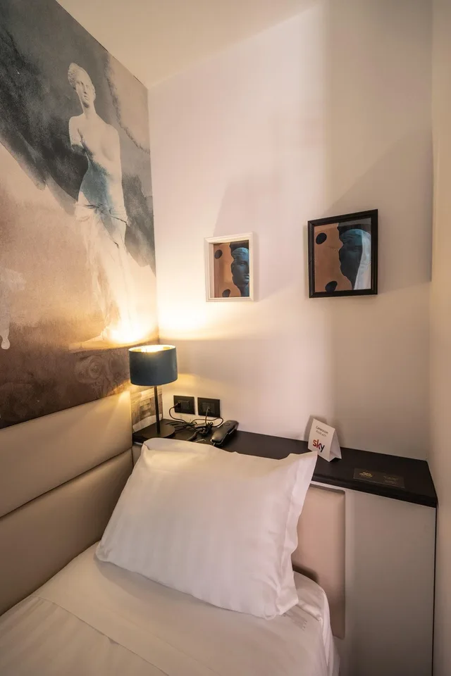 Basic, Single, Relais Manzoni 1/12