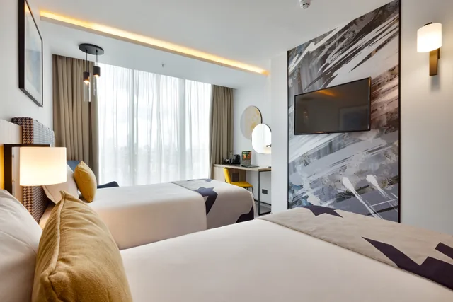 غرفة ديلوكس بسرير كينج لذوي الإعاقة، Hotel Riu Plaza London Victoria 3/4