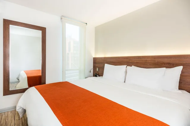غرفة بسرير مزدوج، SHG Bogota 100 Design Hotel 1/2