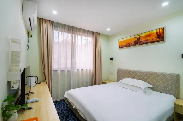 غرفة ديلوكس بسرير كوين، Memory Travel Hotel - Edge Westlake 1/2
