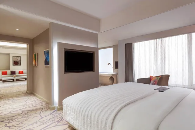 1 Bedroom, Presidential, Suite, King Bed, Executive Lounge Access, Le Meridien Gurgaon 1/4