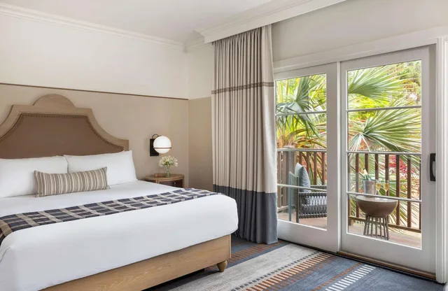 جناح بسرير كينج، Estancia La Jolla Hotel And Spa 1/3