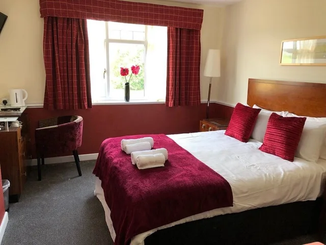 غرفة عائلية بسرير مزدوج وسرير فردي، The Woolaston Inn 1/3