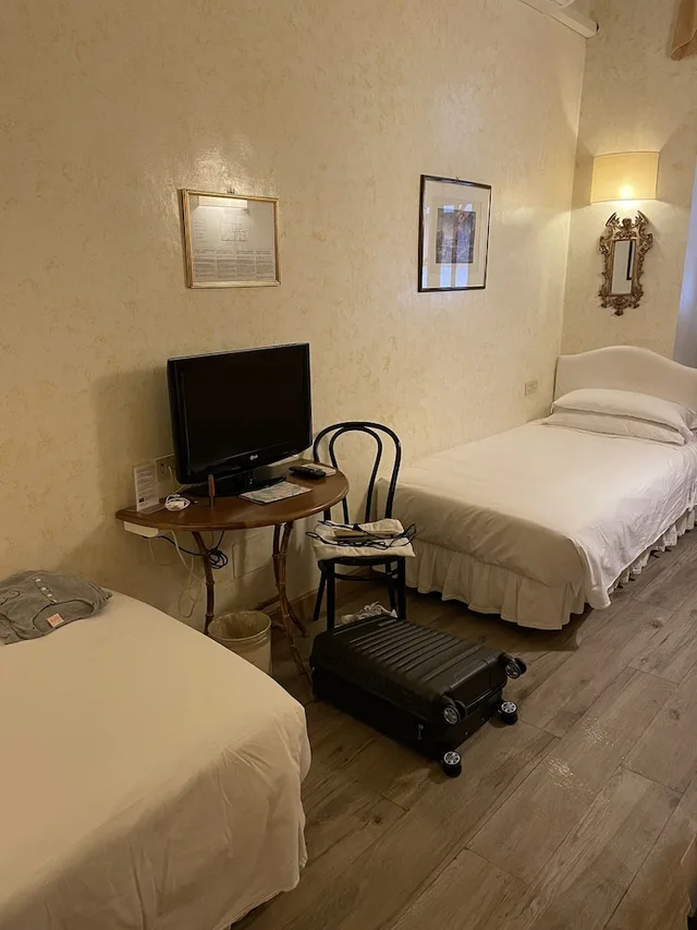 غرفة كلاسيكية بسريرين منفصلين، Fontana Hotel Rome 1/2