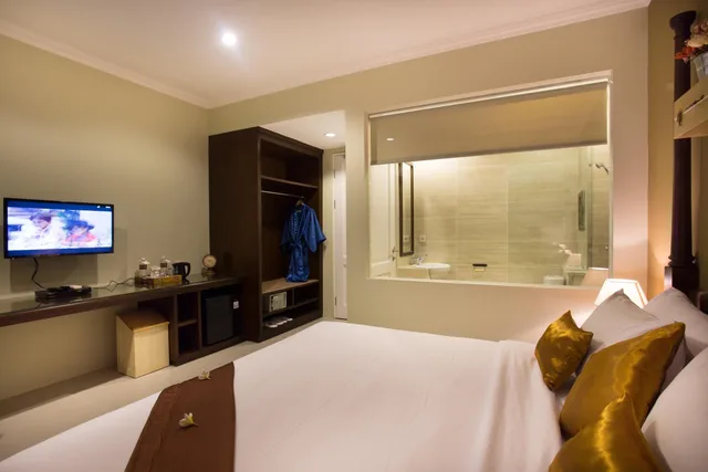 غرفة ديلوكس بسرير مزدوج بشرفة، Amalfi Seminyak 3/10