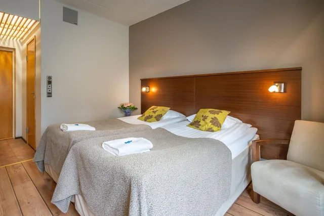 غرفة ثلاثية، Hotel Kurikka 6/8