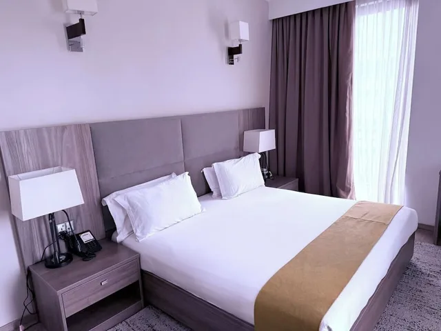 غرفة ديلوكس بسرير كينج، TH BonRoyal Hotel 4/7