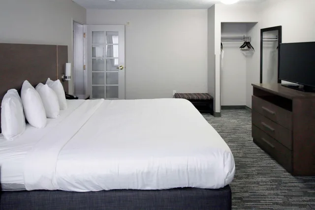 جناح بسرير كينج، Country Inn and Suites by Radisson Council Bluffs IA 2/5