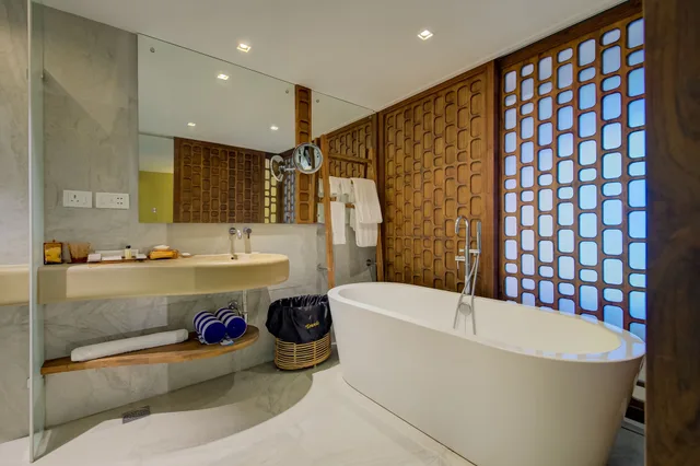 Chalet, Twin Beds, Sea Side، Radisson Blu Resort Temple Bay Mamallapuram 5/5