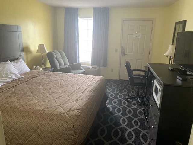 غرفة بسرير كينج، A Richland Inn Lewisburg 1/3