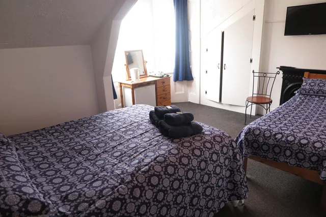 Room, Double or Twin Bed, Sea View, Boaters Guesthouse 3/7