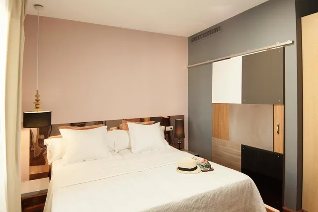 Room, Double Bed, Ground Floor, Villa Lorena Malaga 3/7