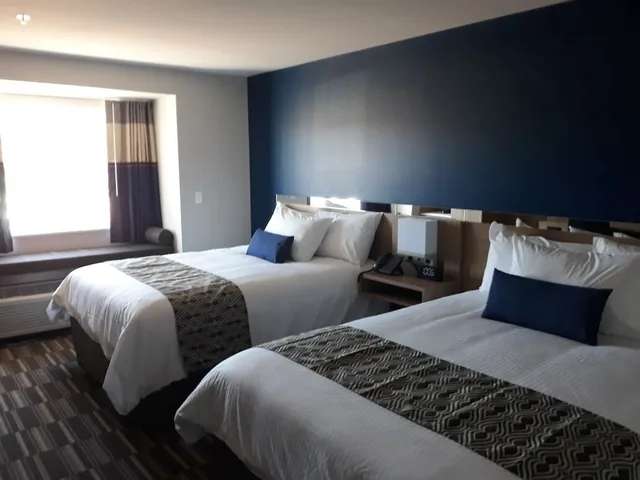 غرفة بسريرين كوين، Microtel Inn & Suites by Wyndham Woodland Park 2/3